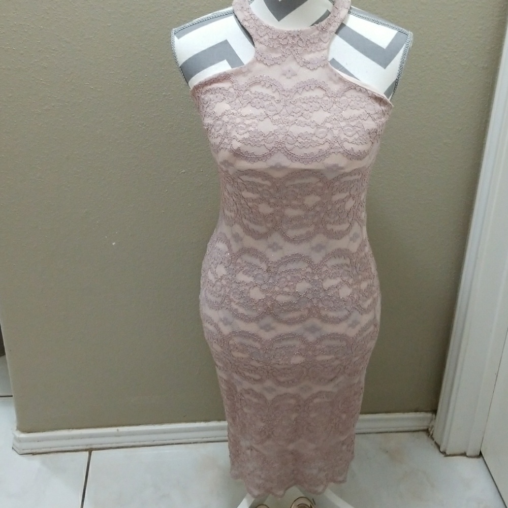 Dress - Picture 3 of 4